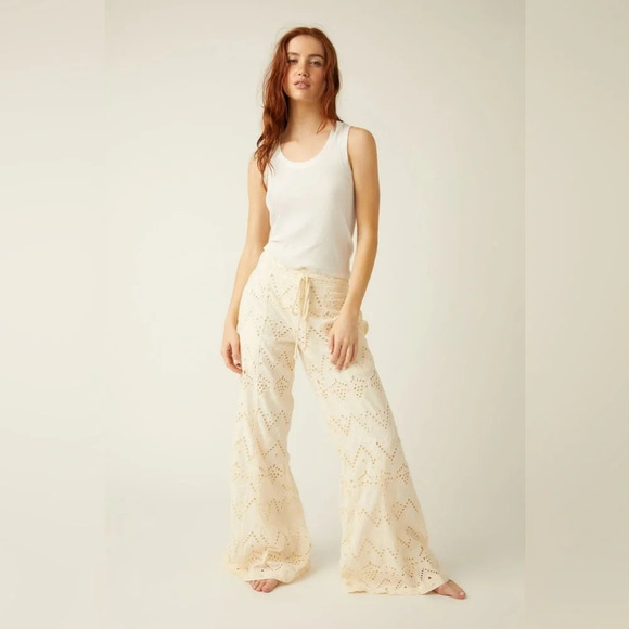 FREE PEOPLE EMMAEMBROIDERED PANT in Ivory .
